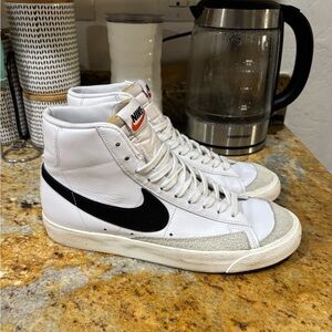 Nike Blazer Mid size 8.5